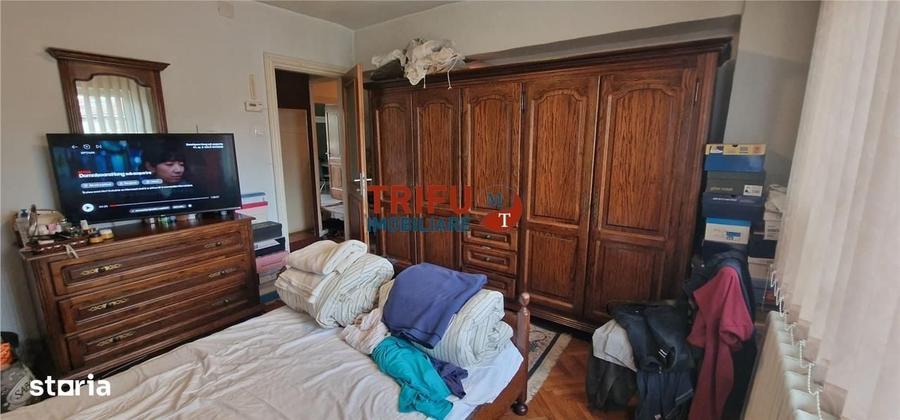 Apartament cu 4 camere decomandat în Central
