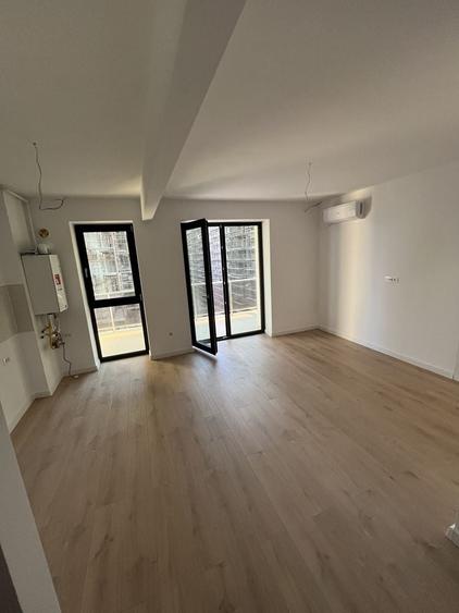 Apartament cu 2 camere semidecomandat în Titan