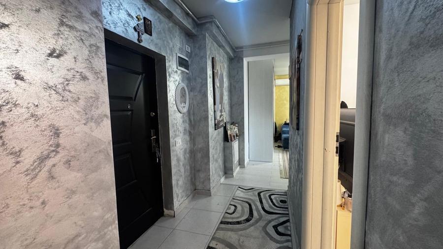 Apartament cu 3 camere în Militari