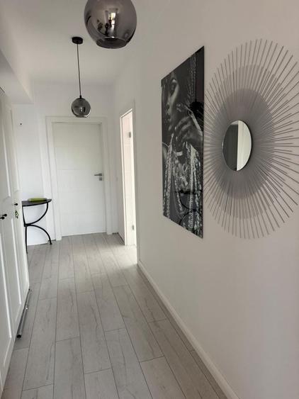 Apartament cu 3 camere decomandat în Popoveni