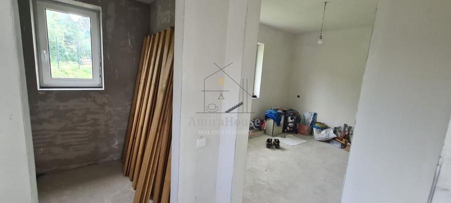 Duplex cu 5 camere cu Canalizare în Feleacu
