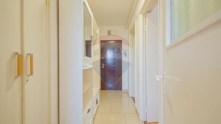 Apartament cu 3 camere semidecomandat, mobilat în Astra