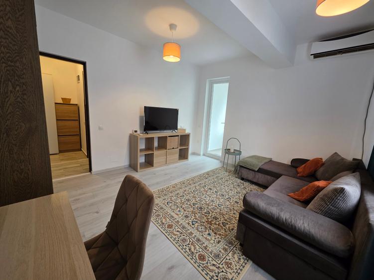 Apartament cu 2 camere decomandat în Central