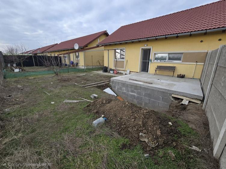 Duplex cu 3 camere cu Canalizare în Moșnița Nouă