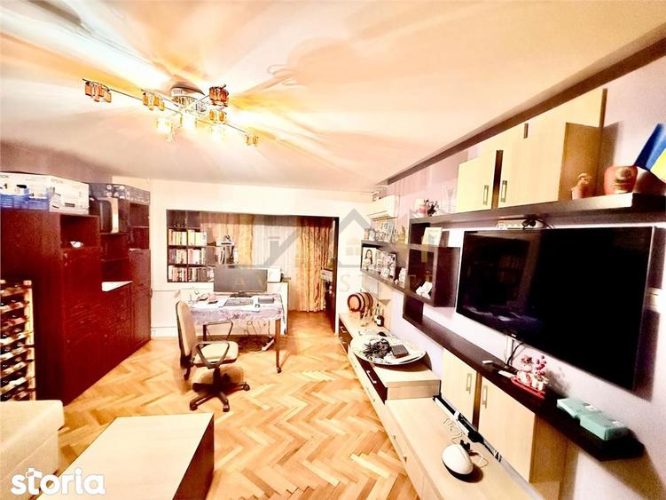 Apartament cu 4 camere decomandat în Steaua