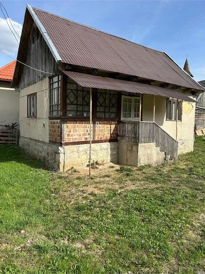 Casă cu Teren 1200 Mp în Bociu