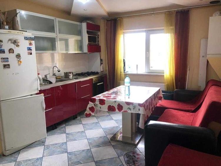 Apartament cu 3 camere decomandat în Carrefour