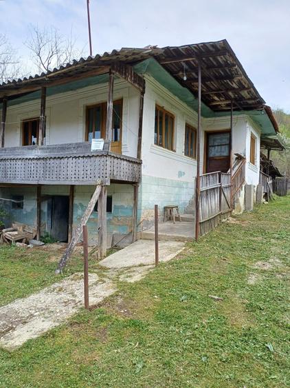 Casă cu 3 camere în Valea