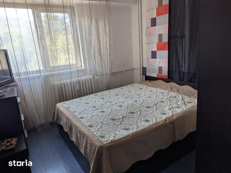 Apartament cu 4 camere în Tei