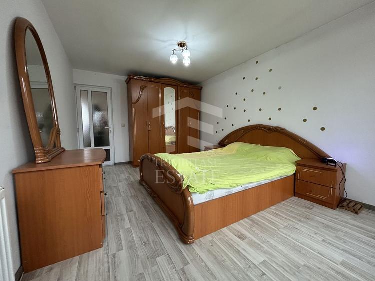 Duplex cu 6 camere cu Canalizare în Central