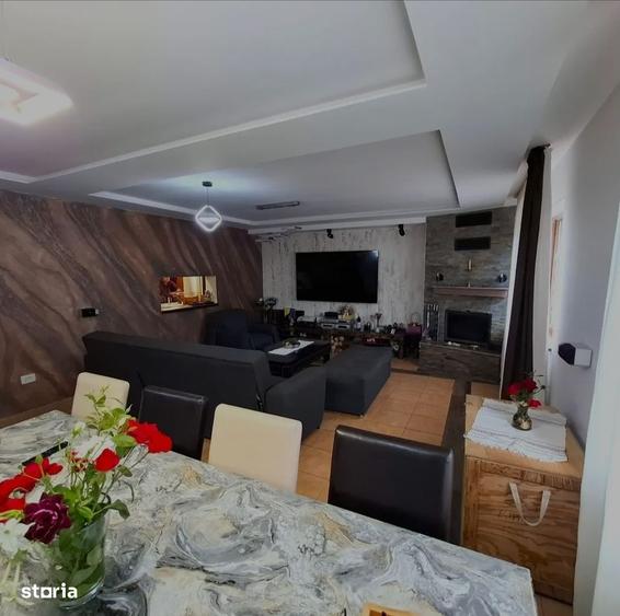 Casă cu 4 camere cu Teren 960 Mp în Câmpineanca