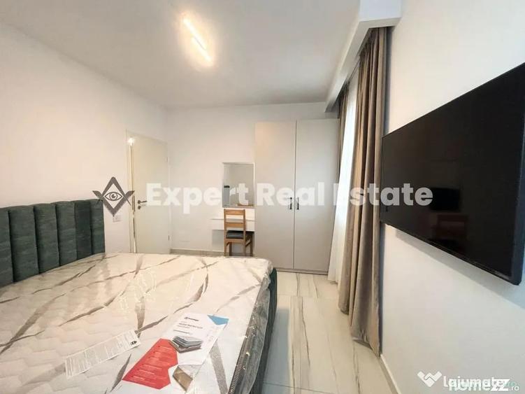 Apartament cu 3 camere semidecomandat în Central
