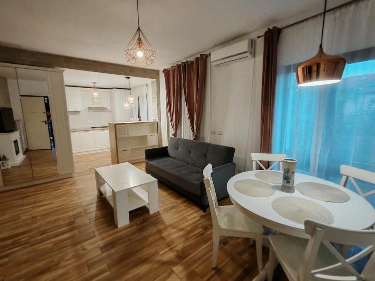 Apartament cu 3 camere semidecomandat în Mogoșoaia