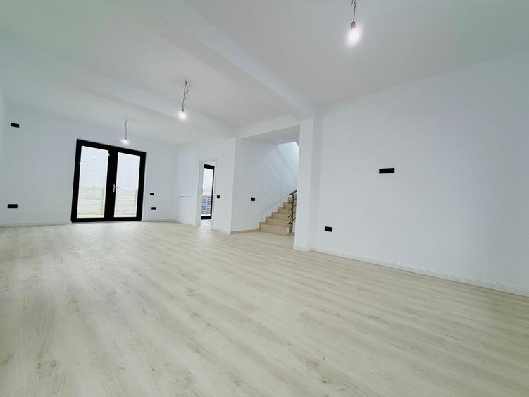 Casă individuală cu 5 camere cu Piscina în Berceni