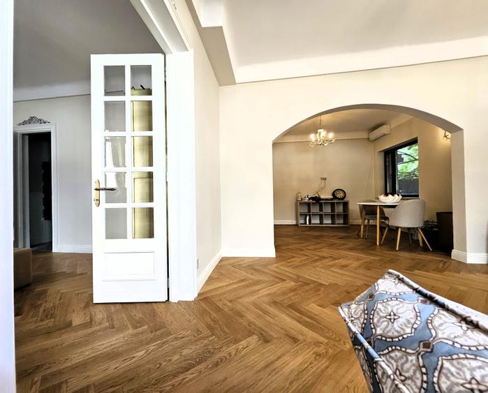 Apartament cu 2 camere semidecomandat în Banu Manta