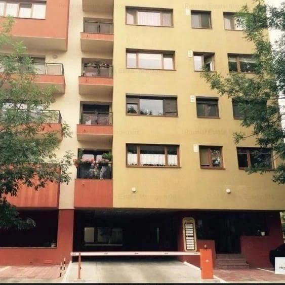 Apartament cu 2 camere decomandat în Decebal