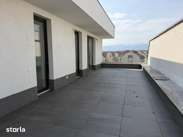 Apartament cu 4 camere în Terezian