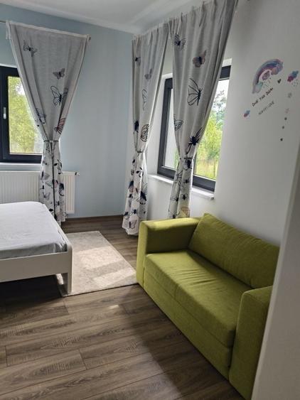 Casă cu 4 camere în Ștefești