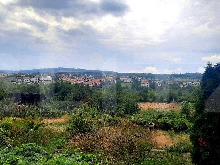 Teren Construcții intravilan de 2506 mp, în Borhanci