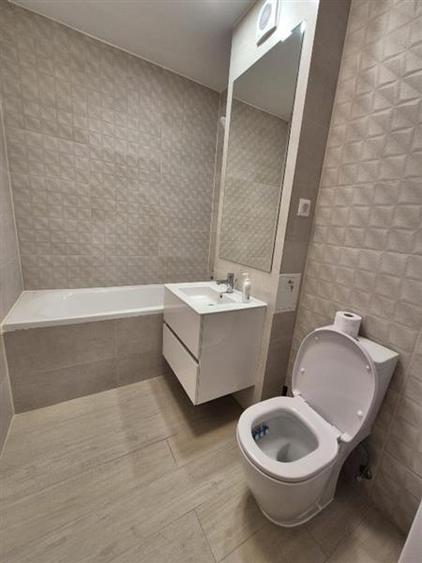 Apartament cu 2 camere decomandat în Titan