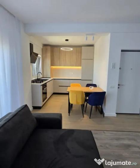 Apartament cu 2 camere decomandat în Kamsas