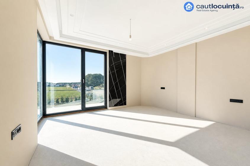 Casă cu 5 camere cu Teren 720 Mp în Corbeanca