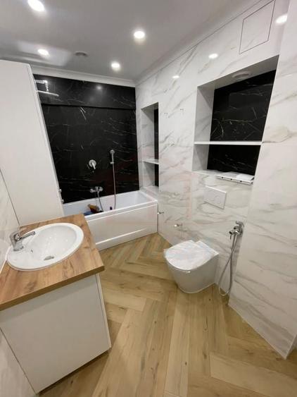 Apartament cu 2 camere în Micro 20