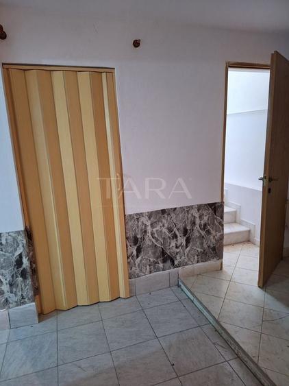 Casă individuală cu 5 camere cu Canalizare în Andrei Mureșanu