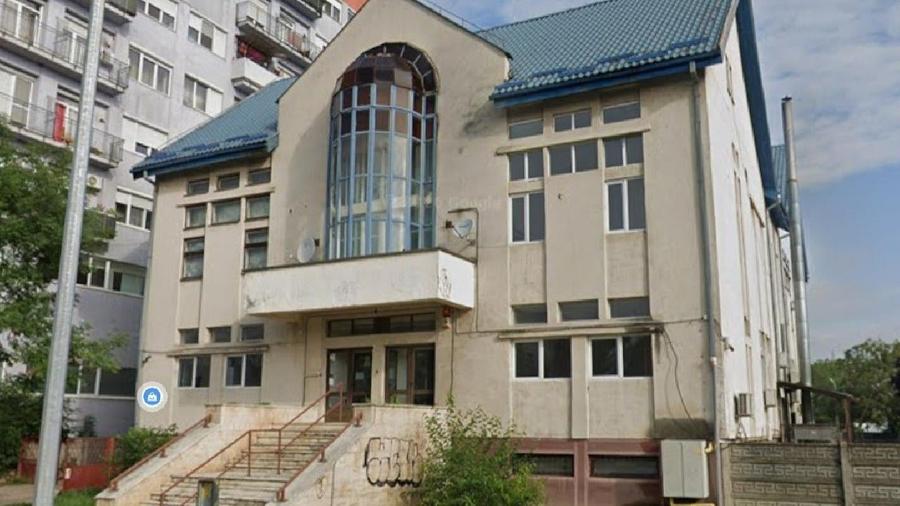 Spațiu comercial, de 1,700 mp, în Central