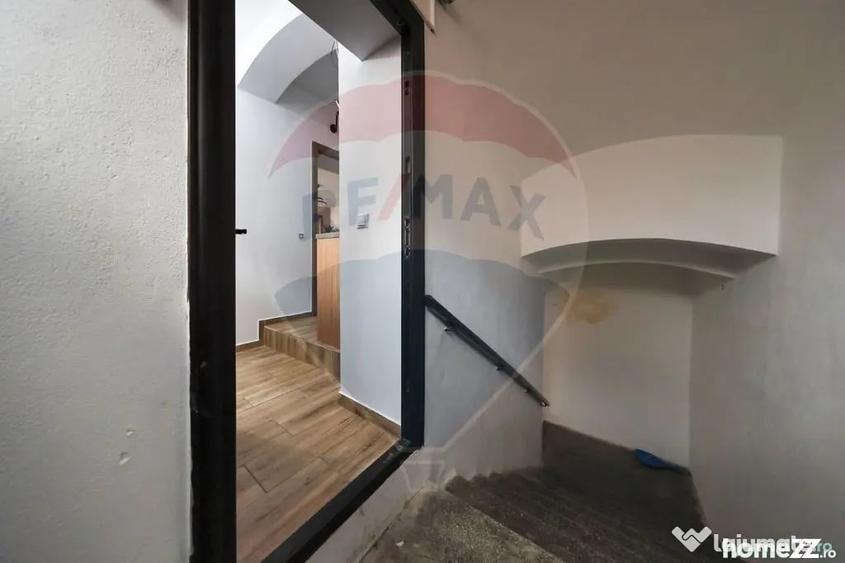 Apartament cu 2 camere semidecomandat în Schei