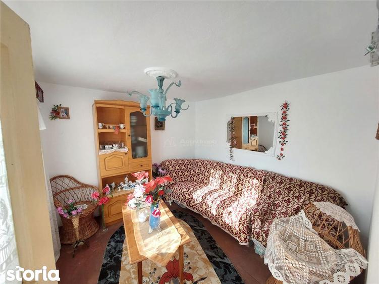 Casă cu 5 camere cu Teren 1200 Mp în Central