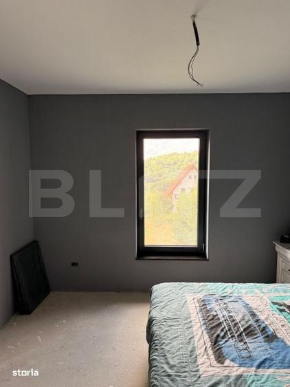 Casă cu 4 camere cu Teren 4150 Mp în Cheile Râșnoavei