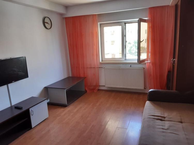 Garsonieră decomandată în Drumul Taberei