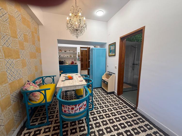 Apartament cu 4 camere în Universitate