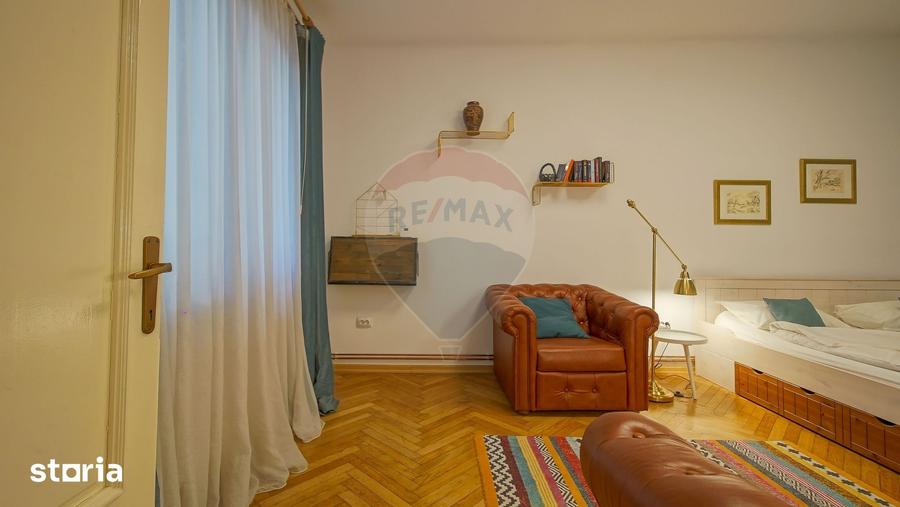 Apartament cu 3 camere în Centrul Istoric