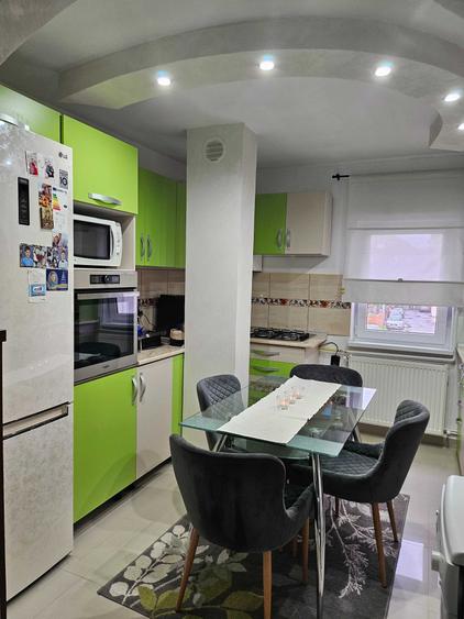 Apartament cu 2 camere semidecomandat în Lenin