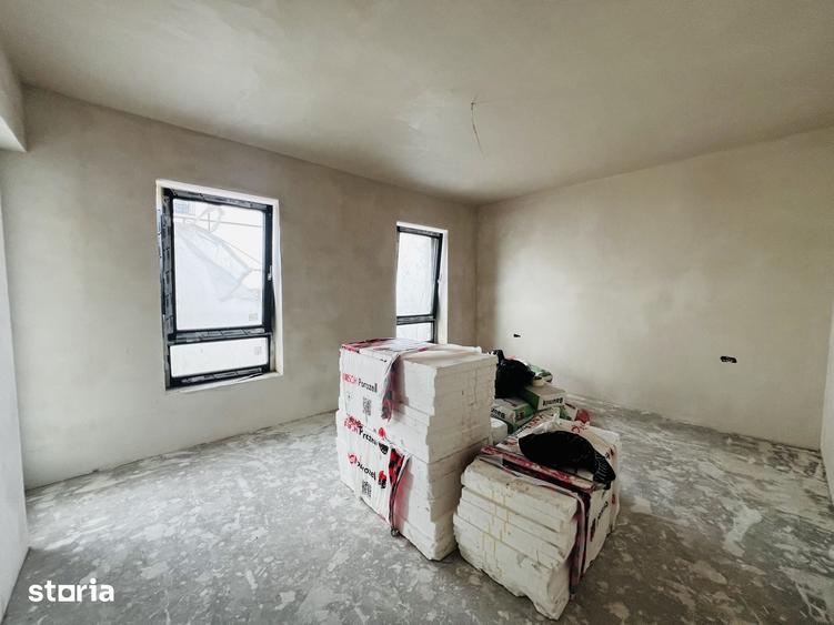 Apartament cu 4 camere în Aradului