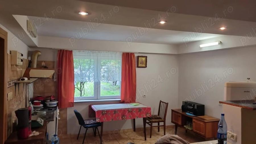 Casă cu 3 camere cu Teren 650 Mp în Glina