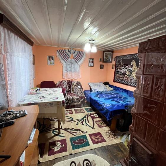 Casă cu 4 camere cu Teren 2853 Mp în Central