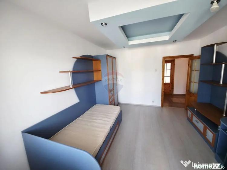 Apartament cu 2 camere decomandat în 1 Mai