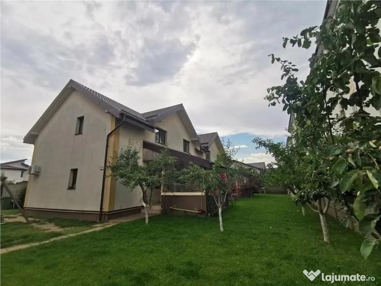 Casă cu 5 camere cu Teren 325 Mp în Chiajna