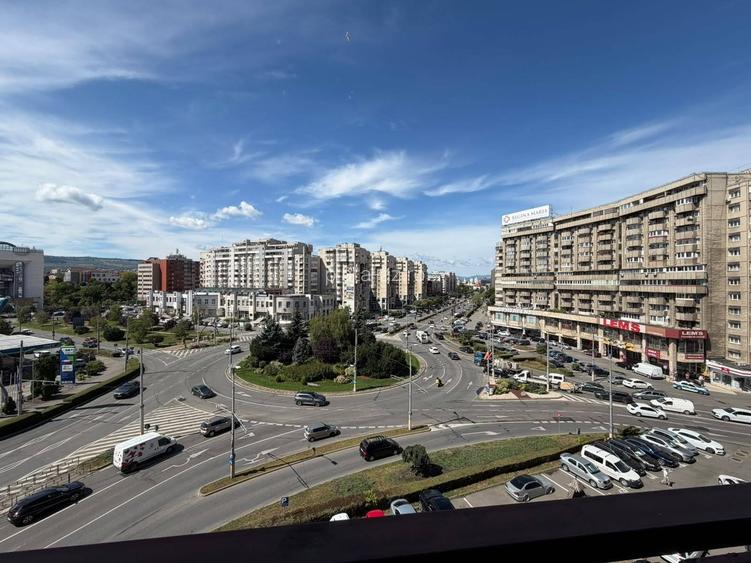 Persoana Fizica, inchiriez apt 2 camere in Sensul Giratoriu Marasti, cu parcare