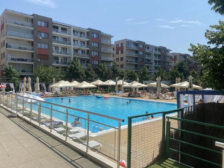 Apartament cu 3 camere decomandat în Metalurgiei