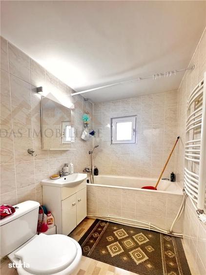 Apartament cu 3 camere în Traian