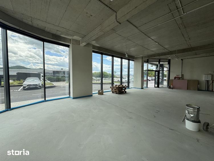 Spațiu comercial, de 273 mp, în Florești