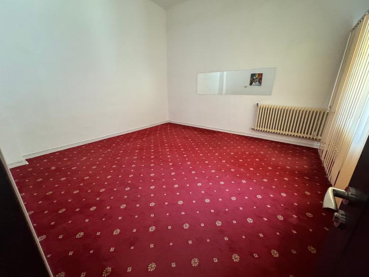 Casă individuală cu 4 camere cu Canalizare în Vatra Luminoasă