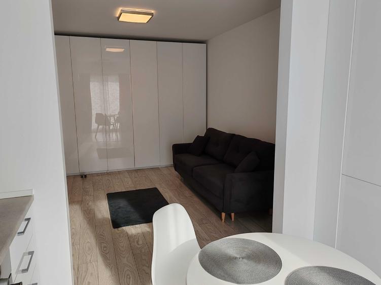 Casă cu 2 camere în Titan
