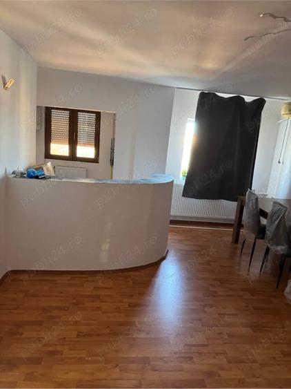 Garsonieră decomandată în Central