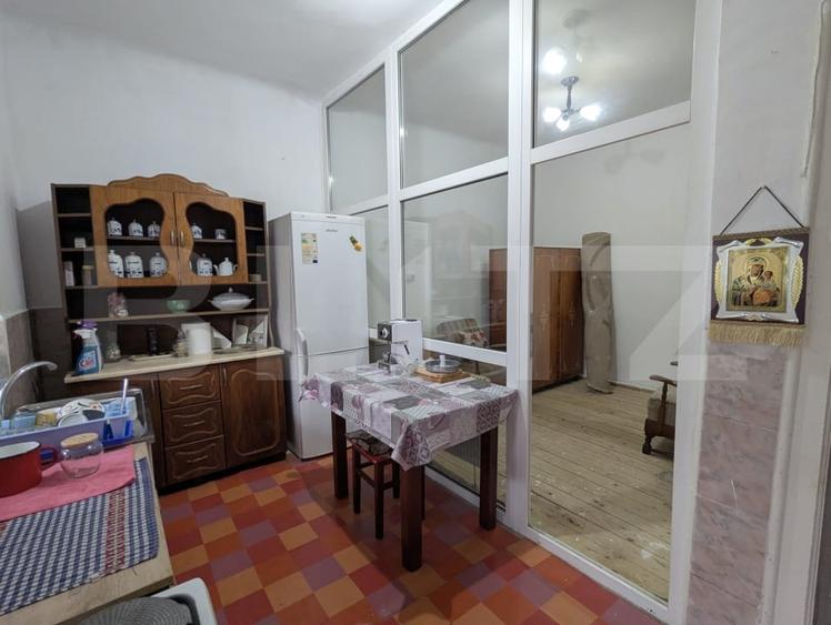 Duplex cu 2 camere cu Canalizare în Iris