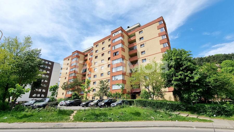 Garsonieră decomandată, mobilată în Județean